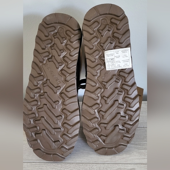 Bearpaw Camo Print Sherpa Wool Lined Lace Up Boot - Picture 8 of 10